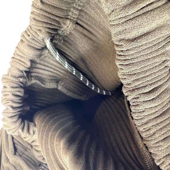 Common Market Landon Pants Pleated Drawstring Drop Crotch Olive Green Size Small - Picture 8 of 11